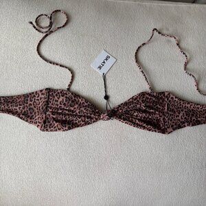 Skatie Lyndi Bikini Top in Kualoa Leopard Print Size Medium